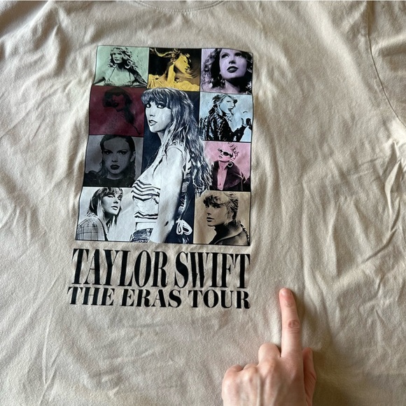 Taylor Swift Beige Graphic Tee - Picture 5 of 7